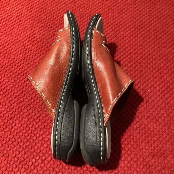 MERRELL Sz  6 Leather Tan Brown Stitch Embellishment Comfort Slip On Shoes - Picture 4 of 7